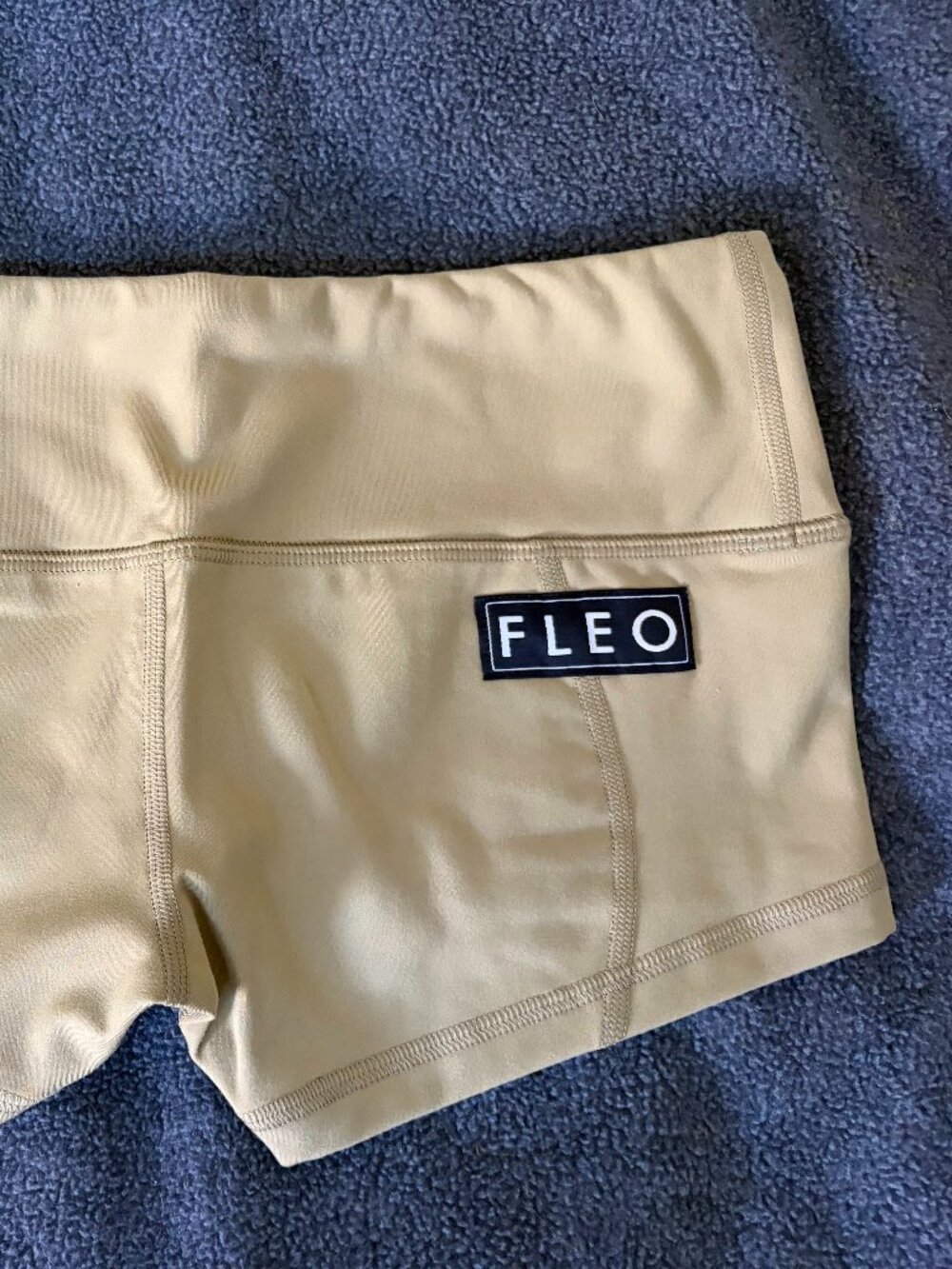 FLEO NWT Shorts Size S